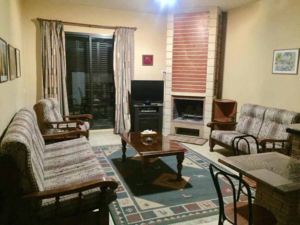 Stone Chalets Fārayyā エクステリア 写真