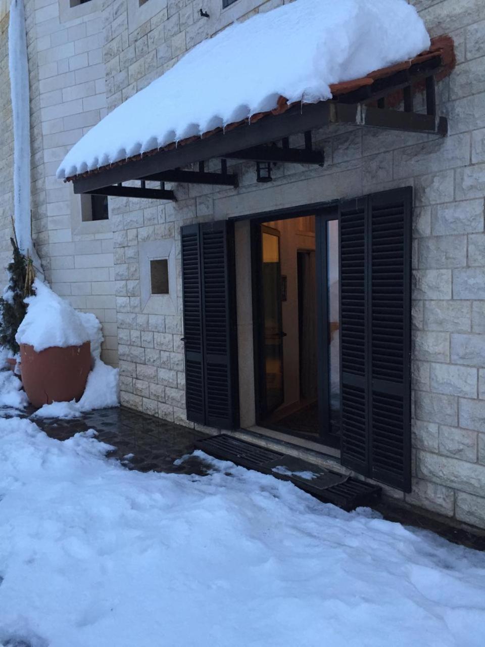 Stone Chalets Fārayyā エクステリア 写真